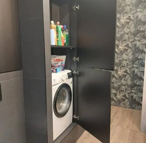 Z Dużym Tarasem, Bezpłatny Parking, Awg *