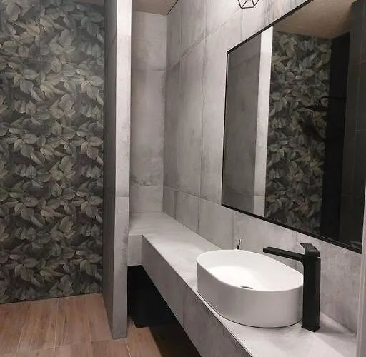 Z Dużym Tarasem, Bezpłatny Parking, Awg *